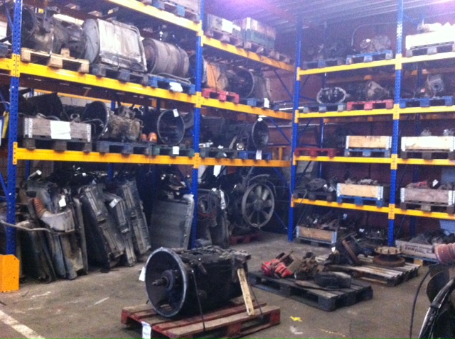 Продажа б/у двигателей, коробок и других запчастей для автобусов и грузовых машин.